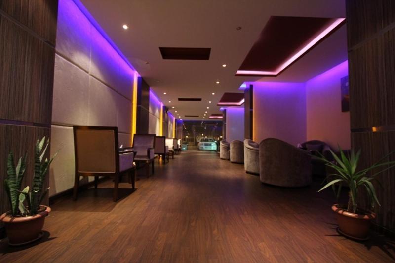 Raoum Inn Arar Exterior photo